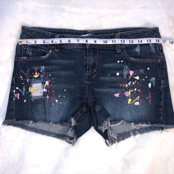 Forever 21 | short | paint design/splatter | Sz30 - Picture 5 of 8